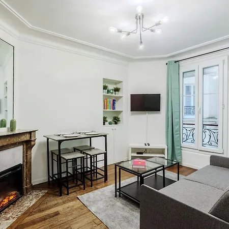 Splendide 18eme 6p * Paris
